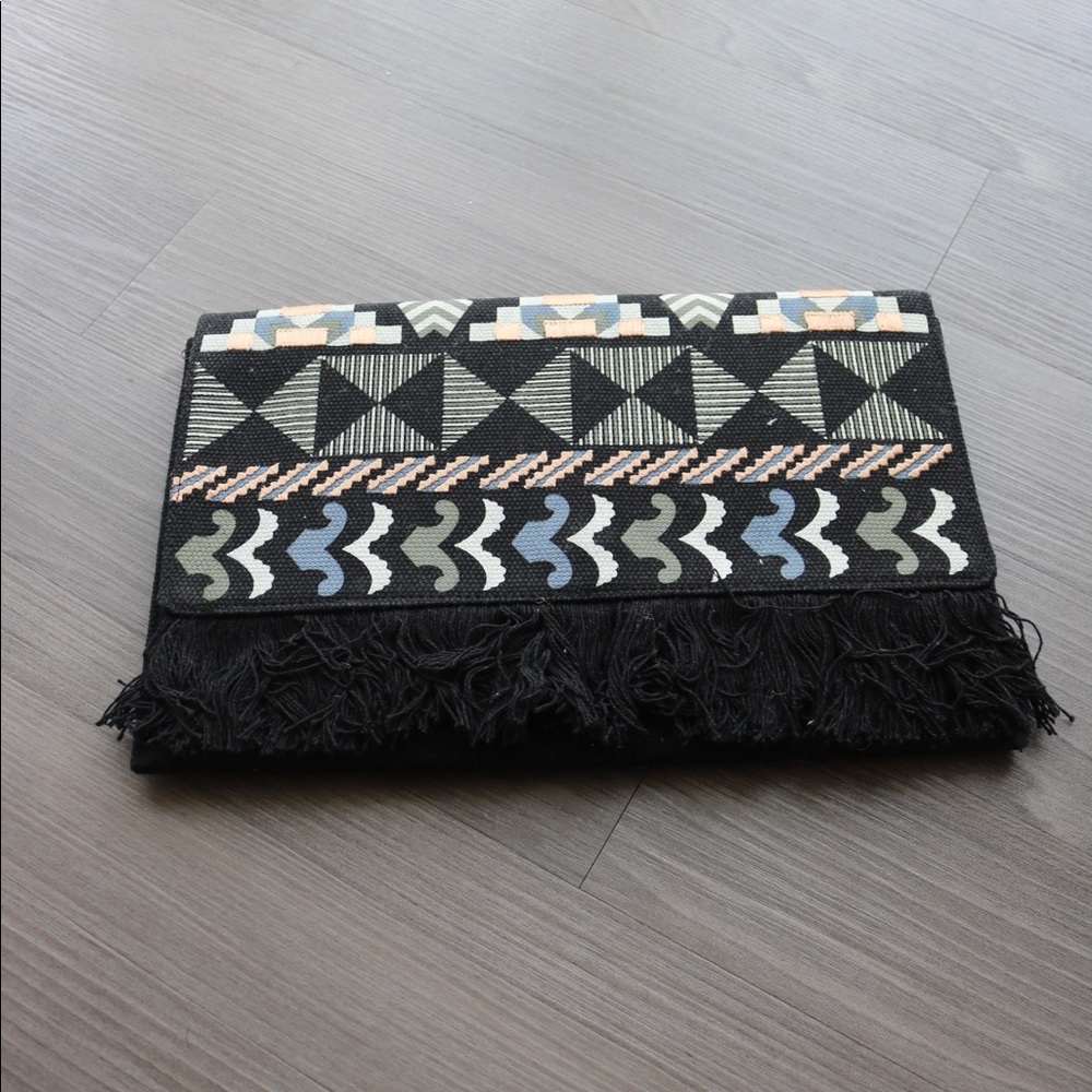 Stella & Dot Tribal Clutch